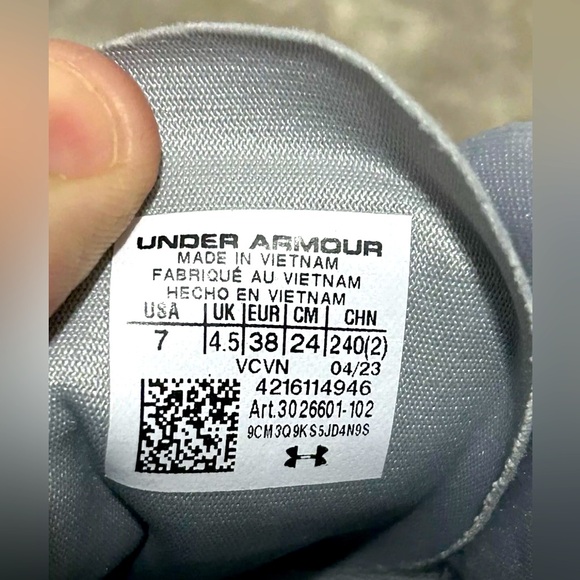 NEW Under Armor’s “Glyde 2.0 MT Fastpitch” Women’s Softball Cleats (Size 7) - Picture 7 of 7